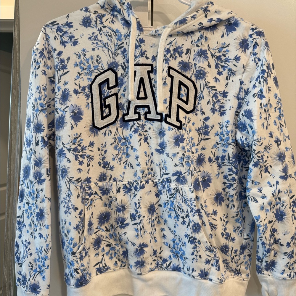 GAP White and Blue Floral Print Hoodie